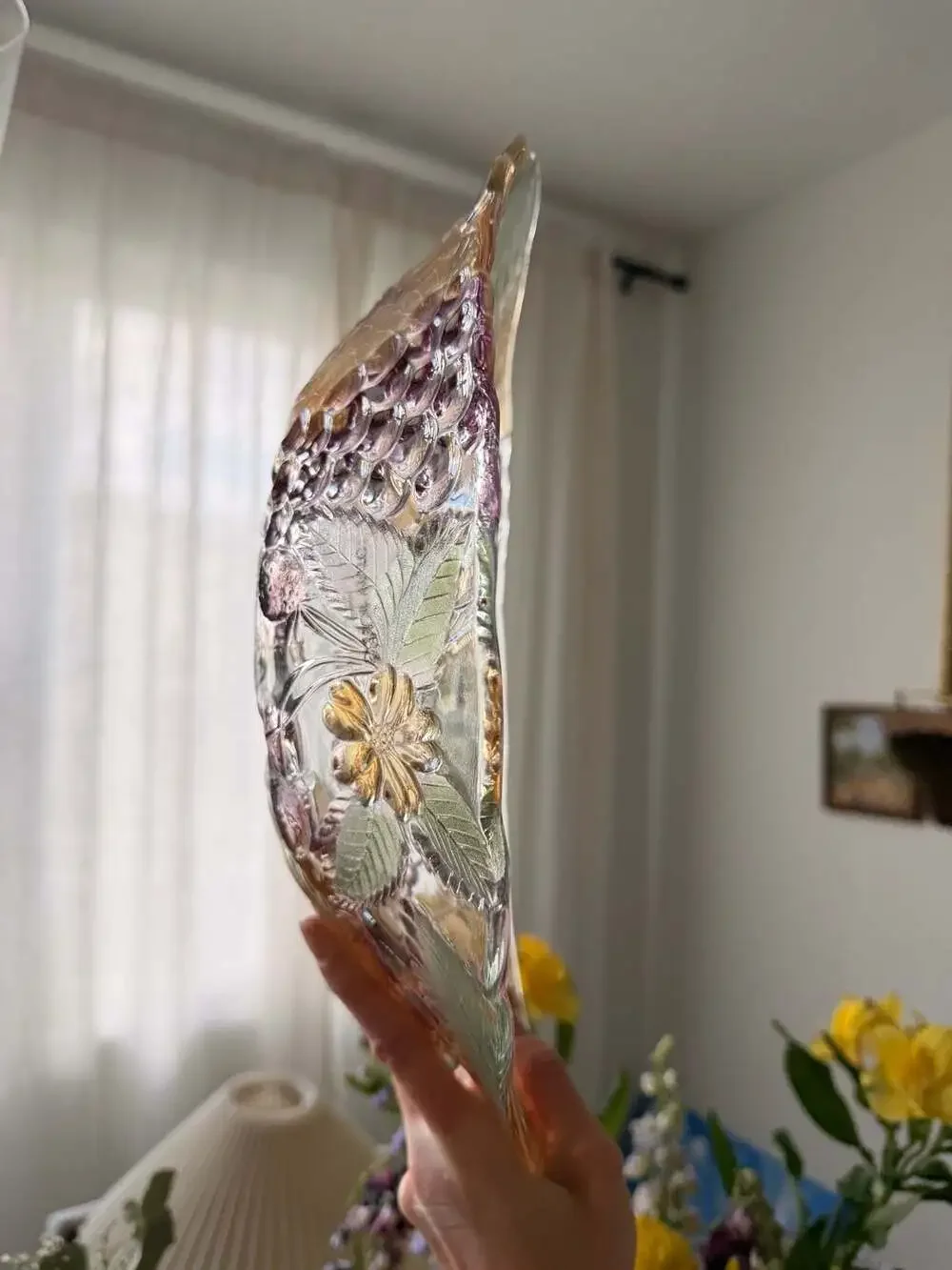 Savoir Vivre Mikasa Chablis Crystal Embossed Fruit and Leaf Glass Serving Bowl